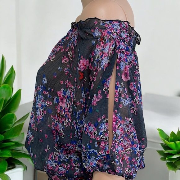 Fire Los Angeles Floral Crepe Sheer Cold-Shoulder Peasant Top - Picture 6 of 16